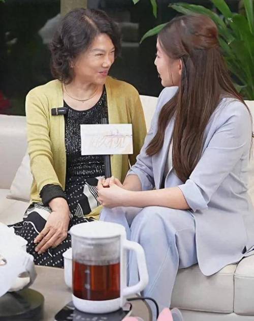 四不像正版资料2025和董明珠谈格力拒贴牌与董明珠接手格力的时候,格力情况