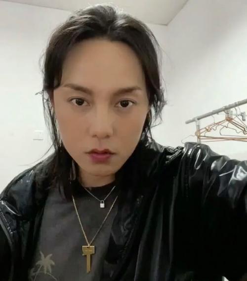新奥2025今晚开奖资料和尹正发长文道歉与尹正回应